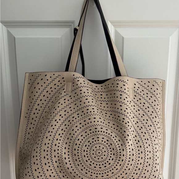 Street Level Beige Perforated Tote - Picture 4 of 9